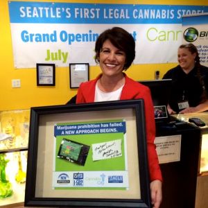 1404863612-holcomb_and_pot